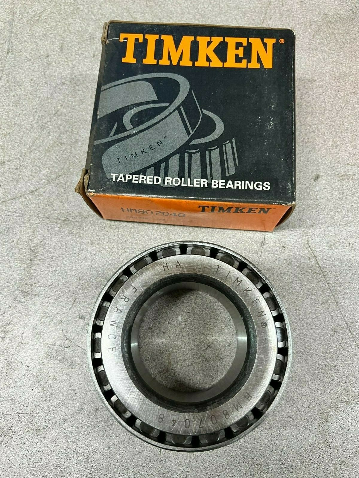 NEW IN BOX TIMKEN ROLLER BEARING HM807048