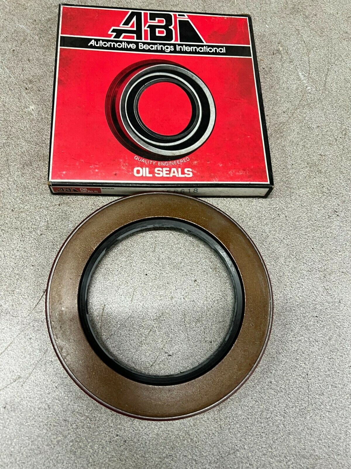 NEW IN BOX ABI OILSEAL 456618