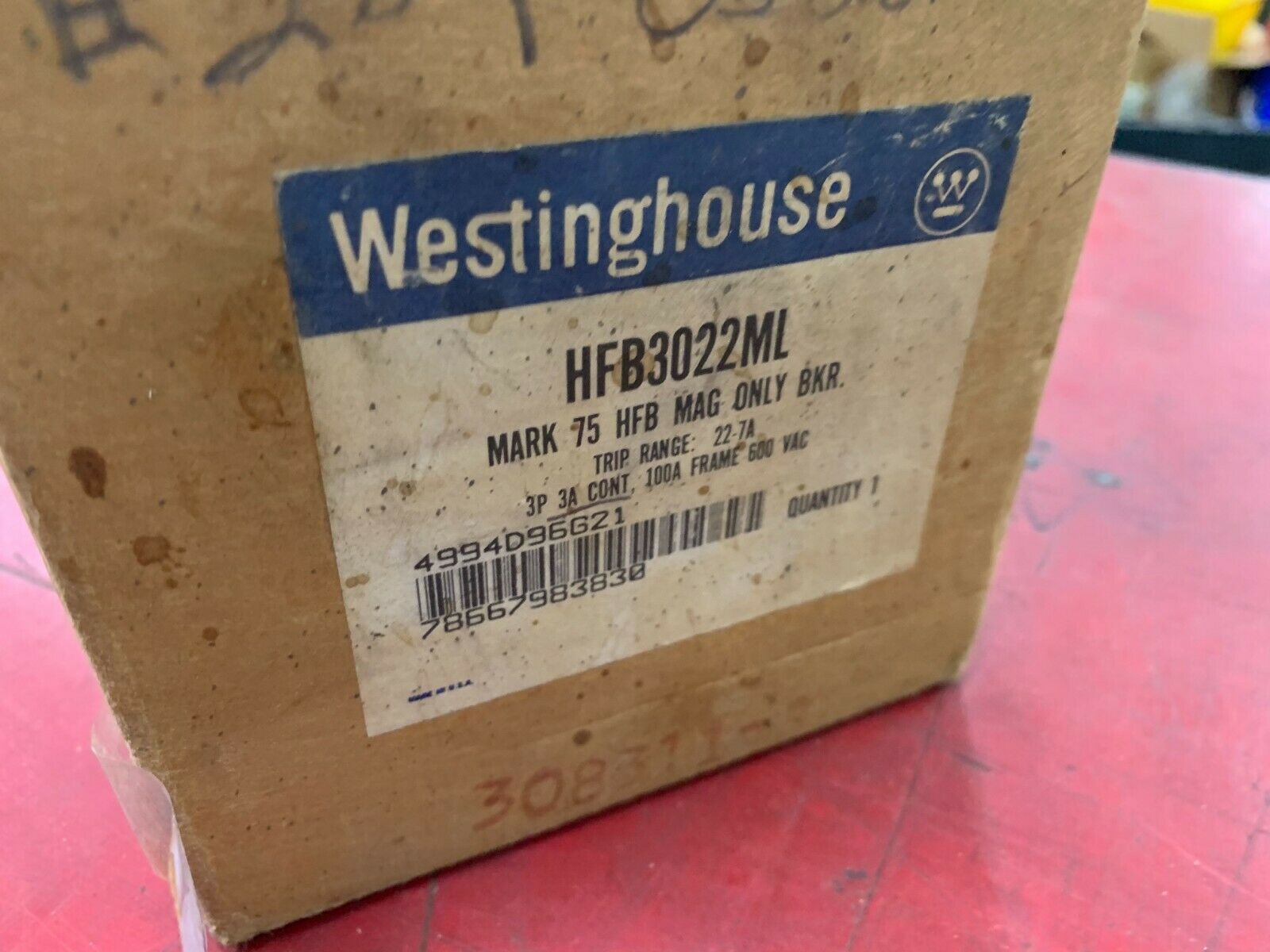 NEW IN BOX WESTINGHOUSE 3 POLE 3 AMP CIRCUIT BREAKER HFB3022ML