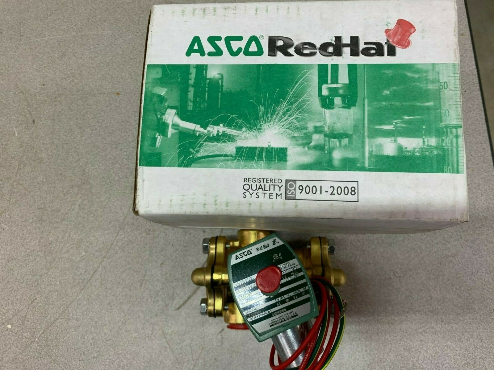 NEW IN BOX ASCO 120VAC. 1/2" SOLENOID VALVE 8136G066