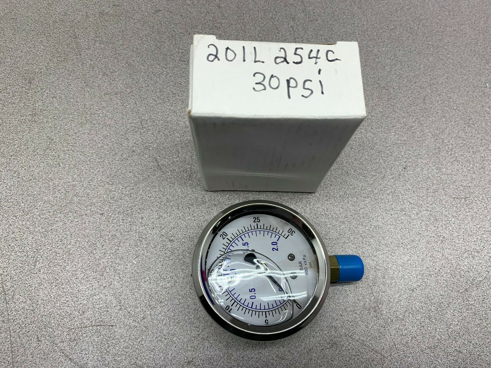 NEW IN BOX PRO 30 PSI LIQUID FILLED GAUGE 37407