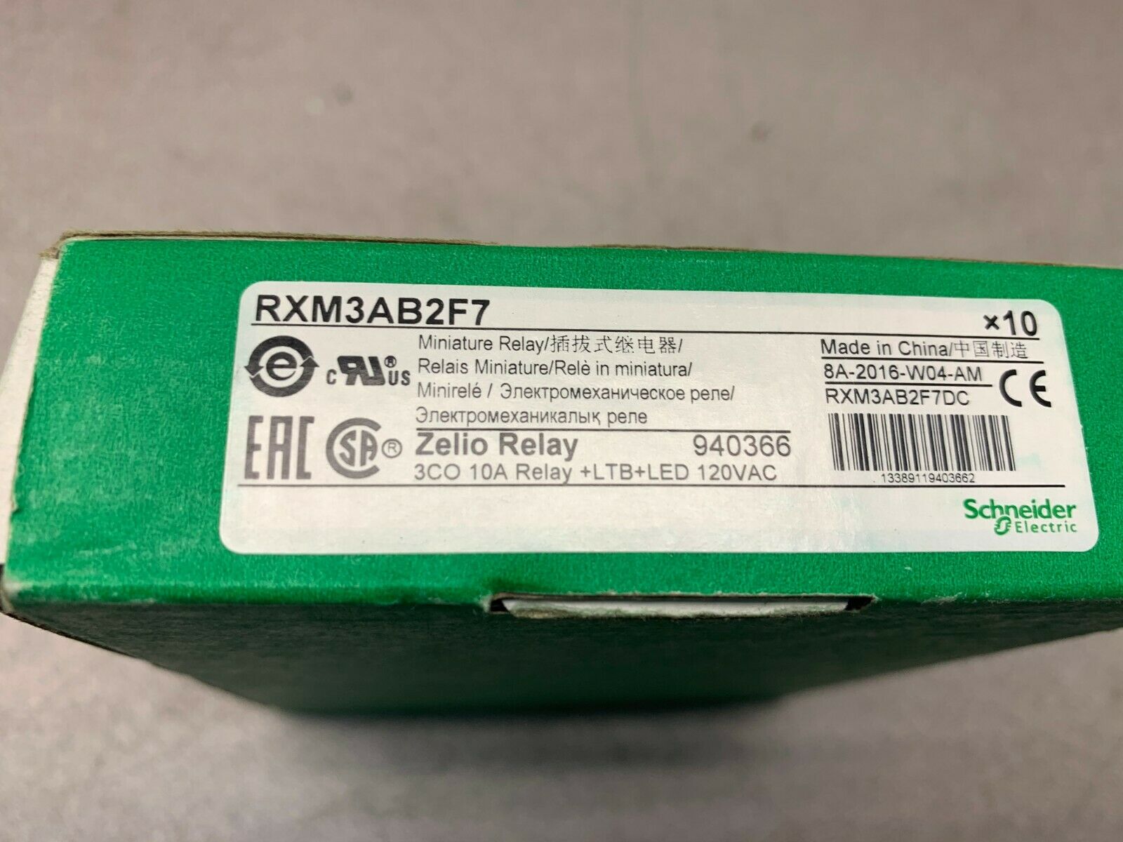 BOX OF 9 NEW IN BOX SCHNEIDER ELECTRIC RELAY RXM3AB2F7