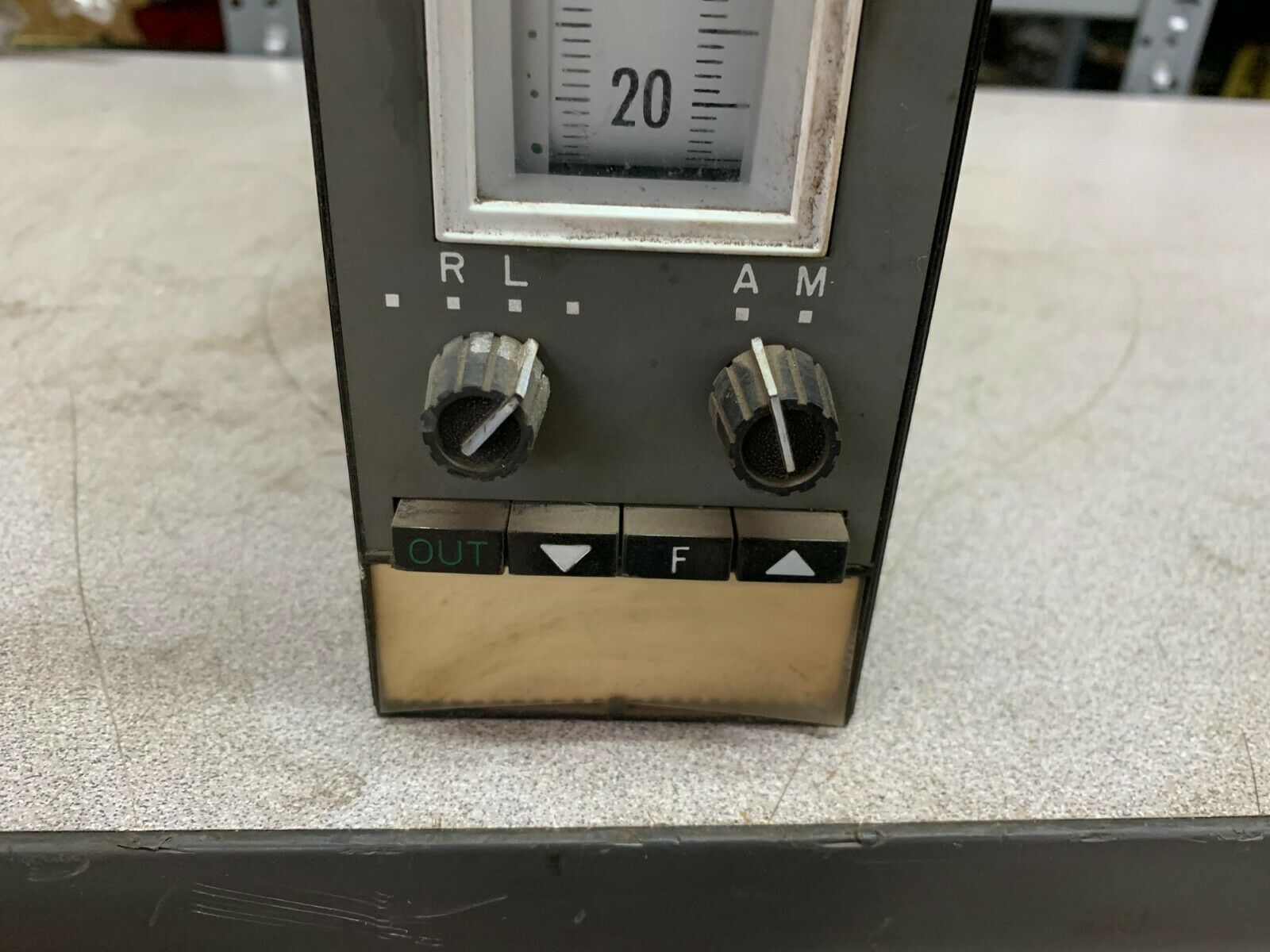 USED TAYLOR INDICATING CONTROLLER 1304RA10002-3111A