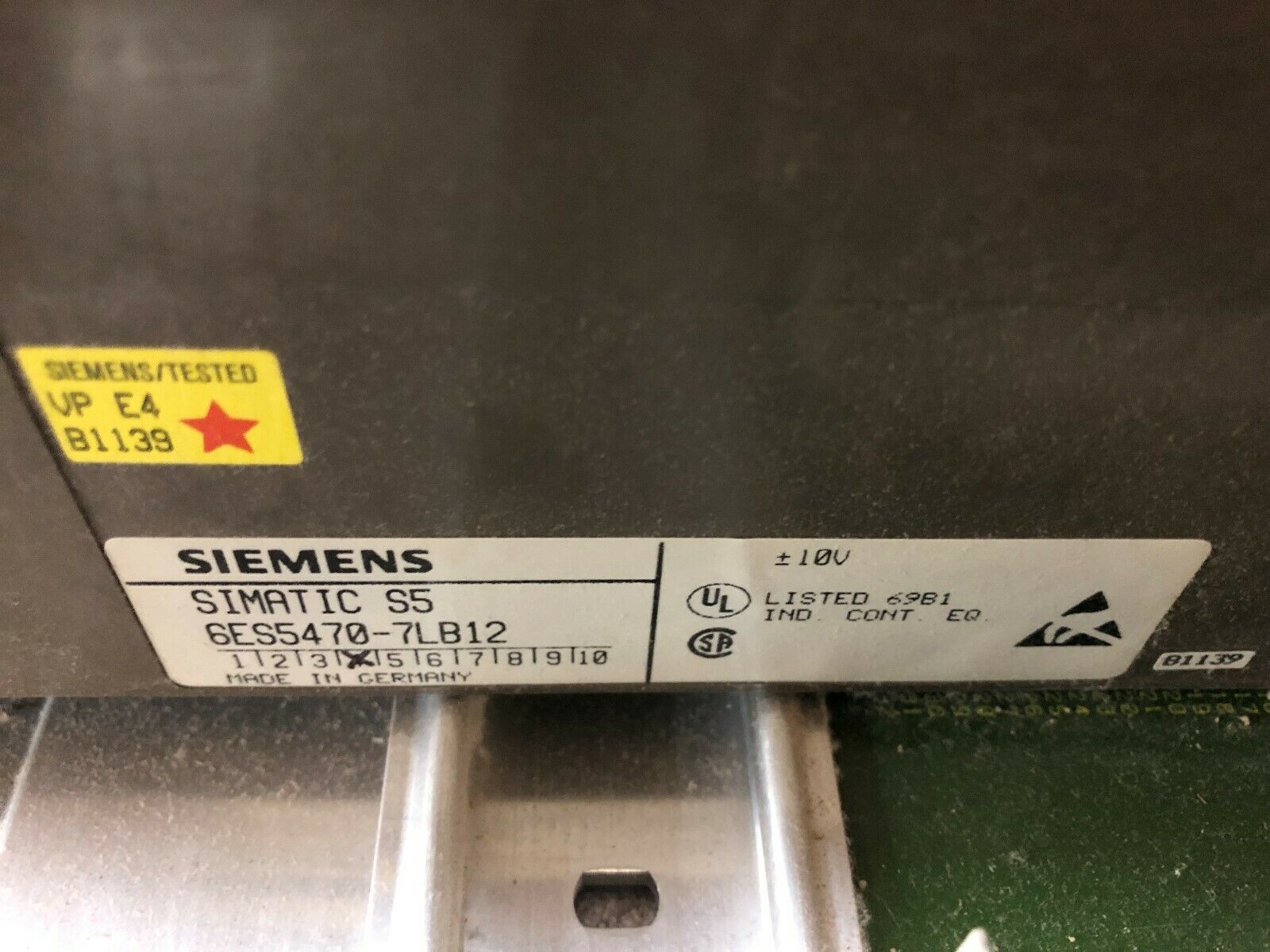 USED SIEMENS SIMATIC S5 SUBRACK ER1 / 6 ASSRT I/O MODULE / INTERFACE MODULE 6ES5