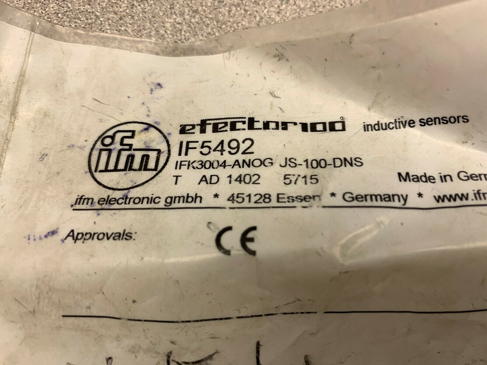 NEW IN PACKAGE EFECTOR100 SENSOR IFK3004-ANOG-JS100-DNS