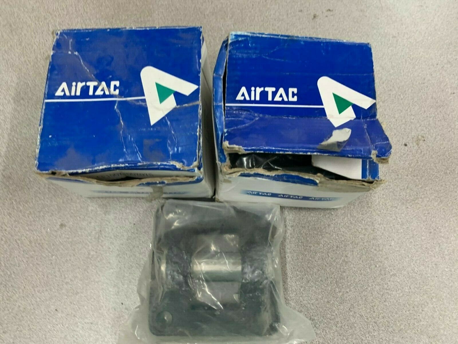 LOT OF 3 NEW AIRTAC MOUNTING ACCESSORY F-SC80CB