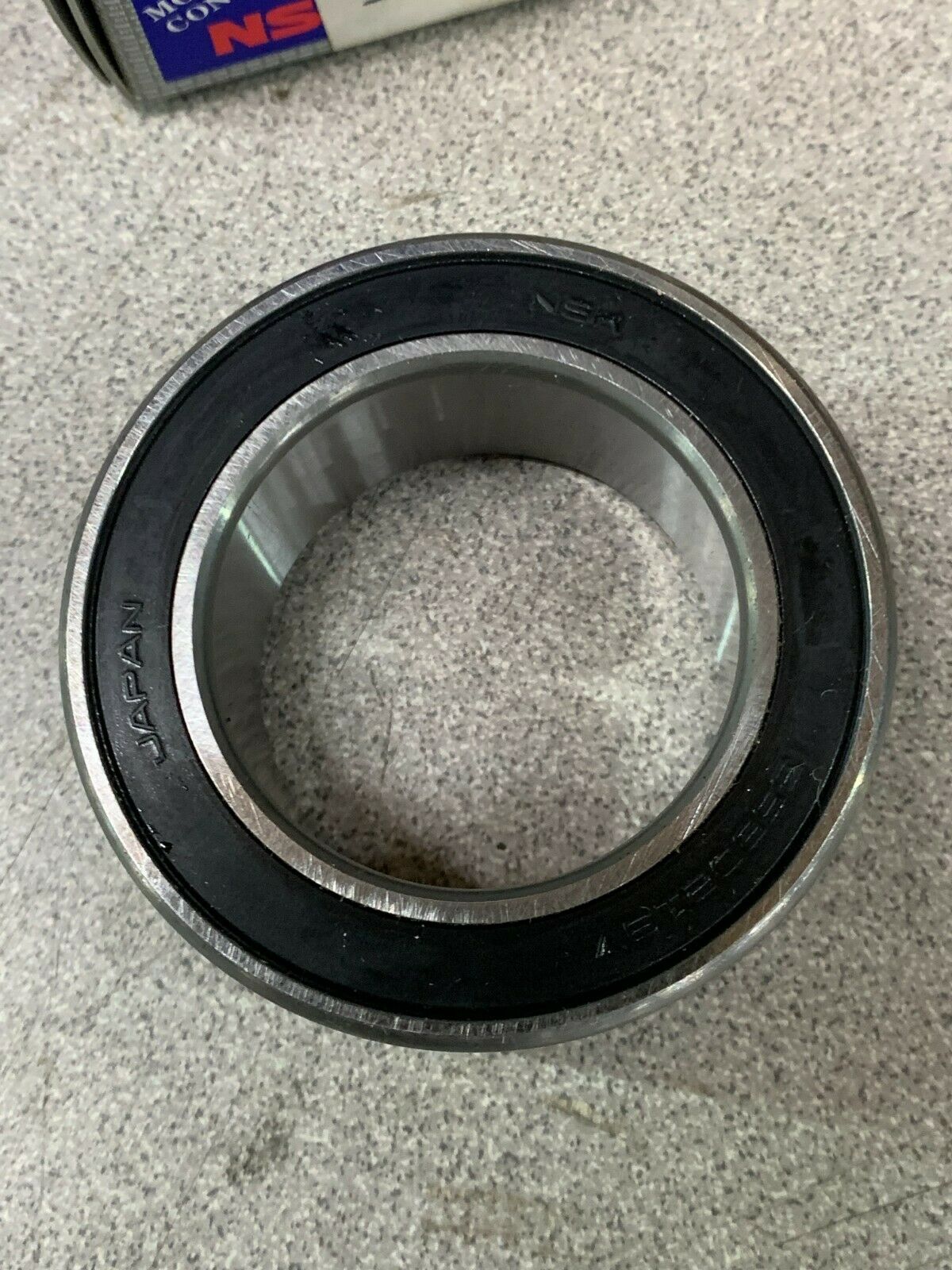 NEW IN BOX NSK 35BD219T12VV ROLLER BEARING 35BD219T12VVCG33