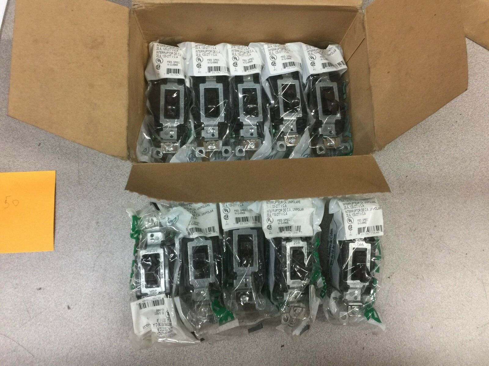 NEW IN BOX BRYANT BOX OF 10 SWITCHES BRY-CSB120B