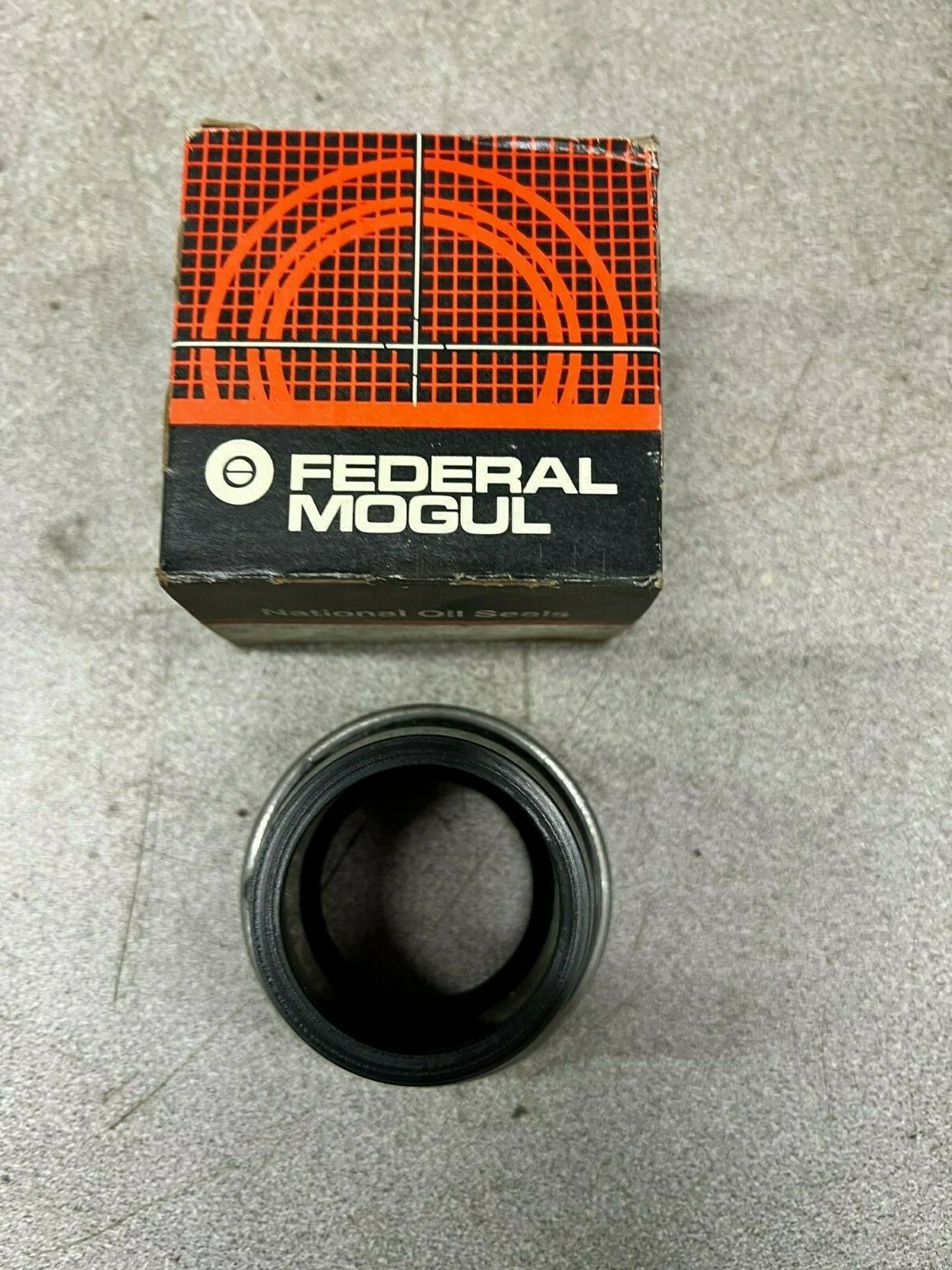 LOT OF 6 NEW IN BOX NATIONAL EXTENSION HOUSING SEAL 8935S