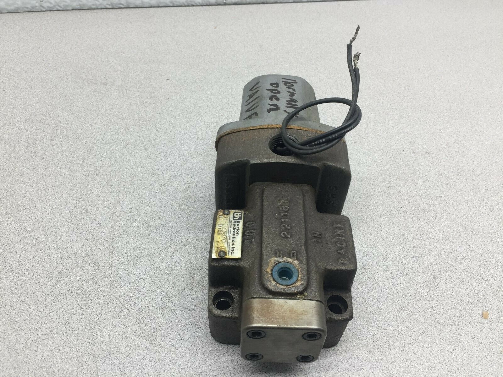 NEW NO BOX BURTON HYDRAULICS SOLENOID VALVE OD4-DTET-103S / 01-973870-03