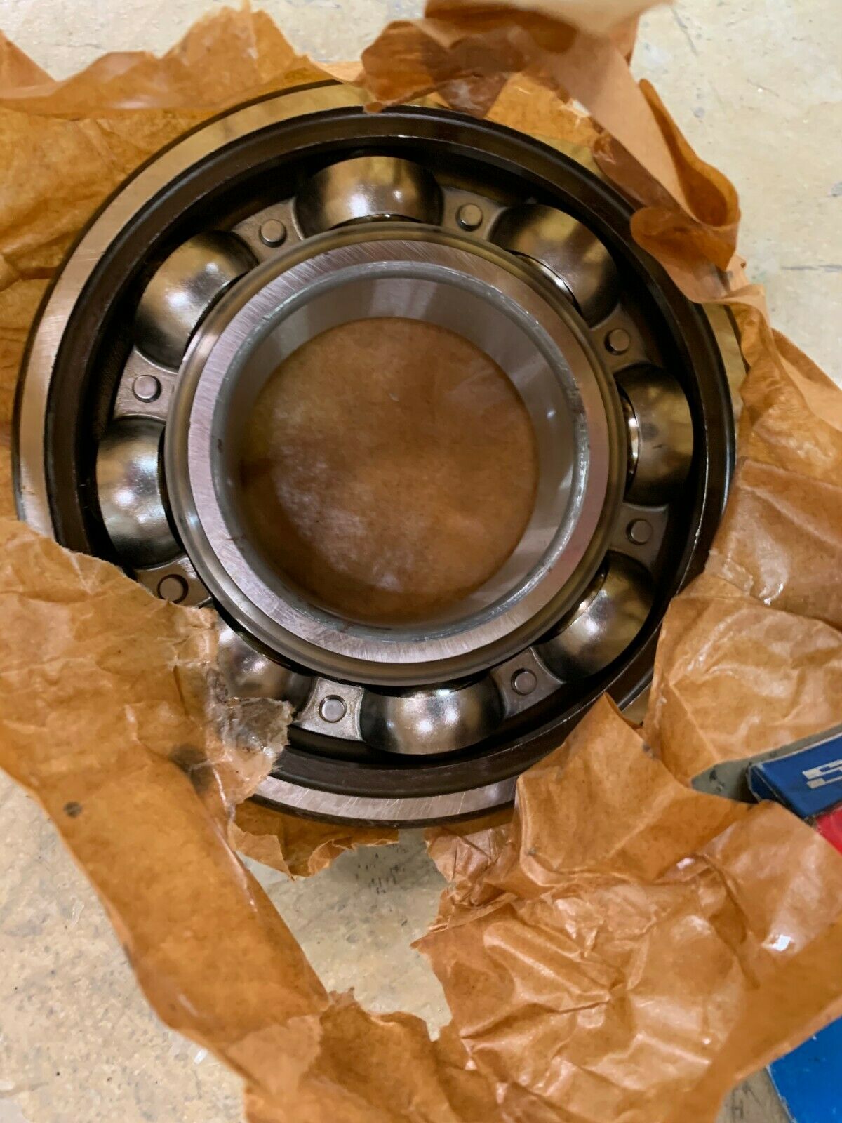 NEW SKF BEARING ASSEMBLY FSAF 6314/C3