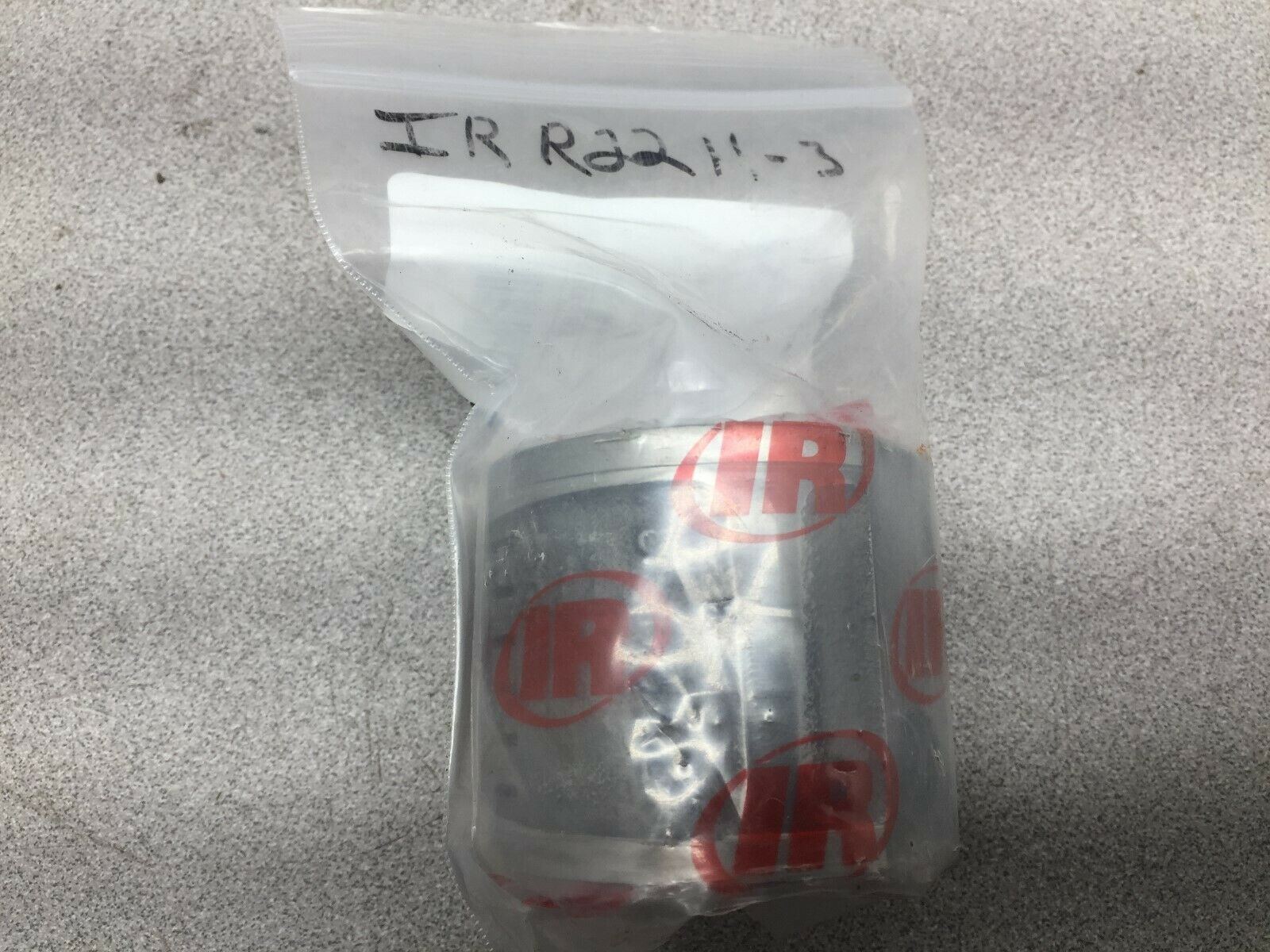 NEW IN BAG INGERSOLL RAND PUEUMATIC CYLINDER R22H3