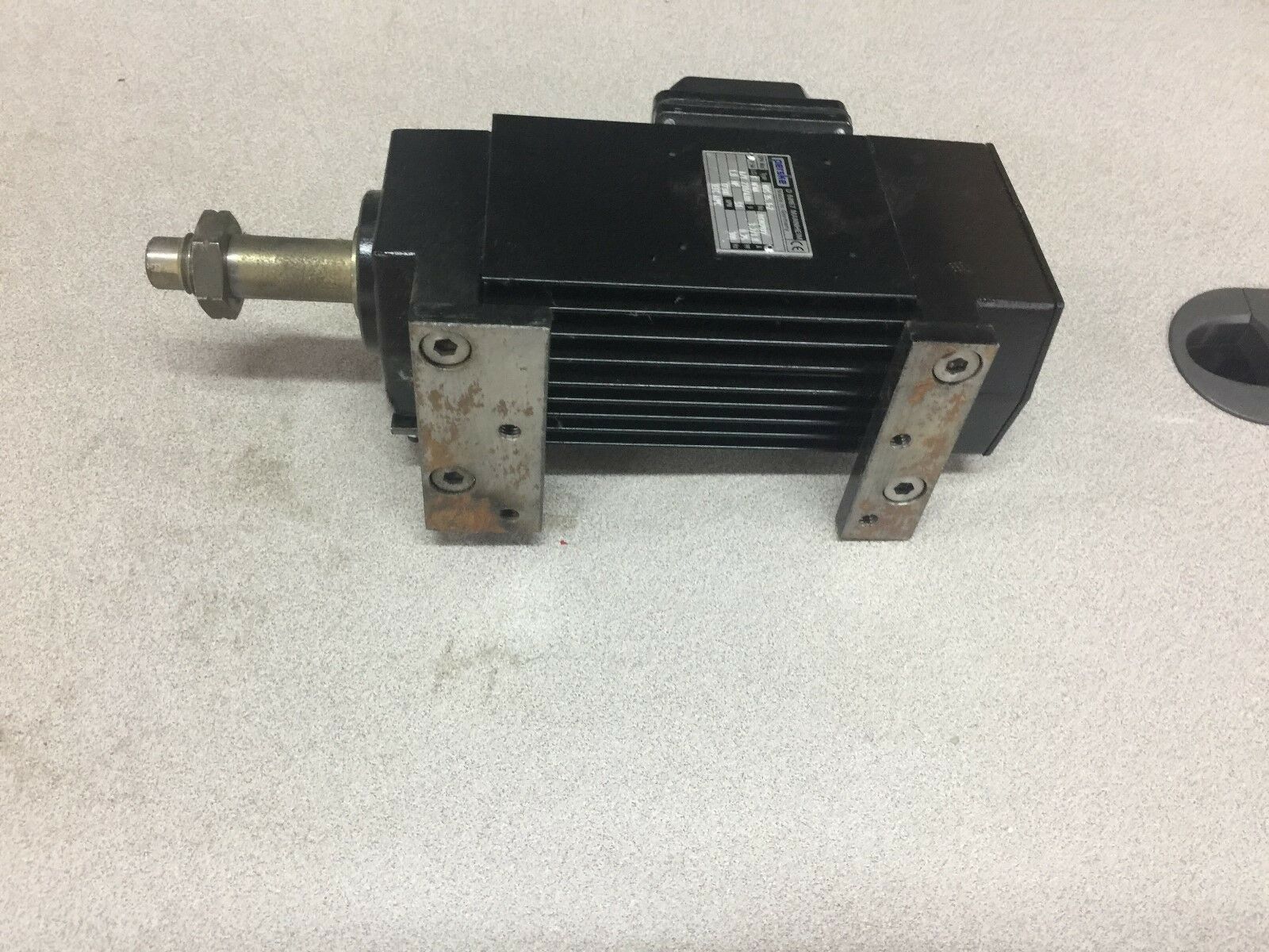 NEW NO BOX PERSKE 1HP 230/400V 300HZ 3.2/1.8A  SERVO MOTOR KRS 35.1-2