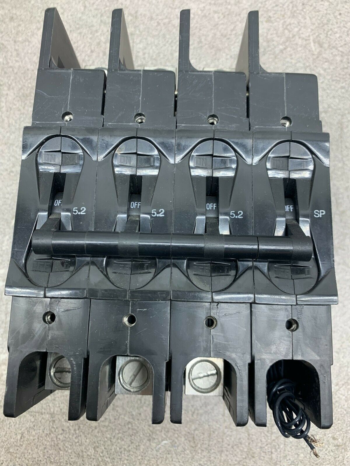 NEW NO BOX SENSATA AIPAX 3 POLE 27541-485 CIRCUIT BREAKER 219-4-8295-1