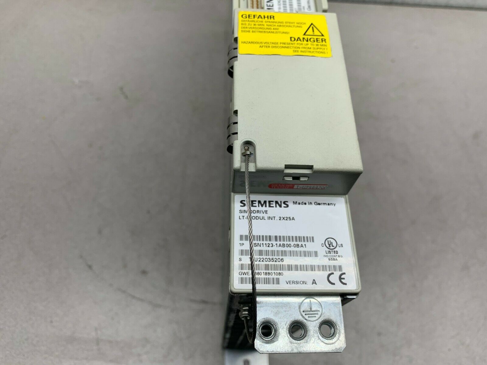 USED SIEMENS SIMODRIVE 6SN1123-1AB00-0BA1 WITH CONTROL CARD 6SN1118-0DK23-0AA0