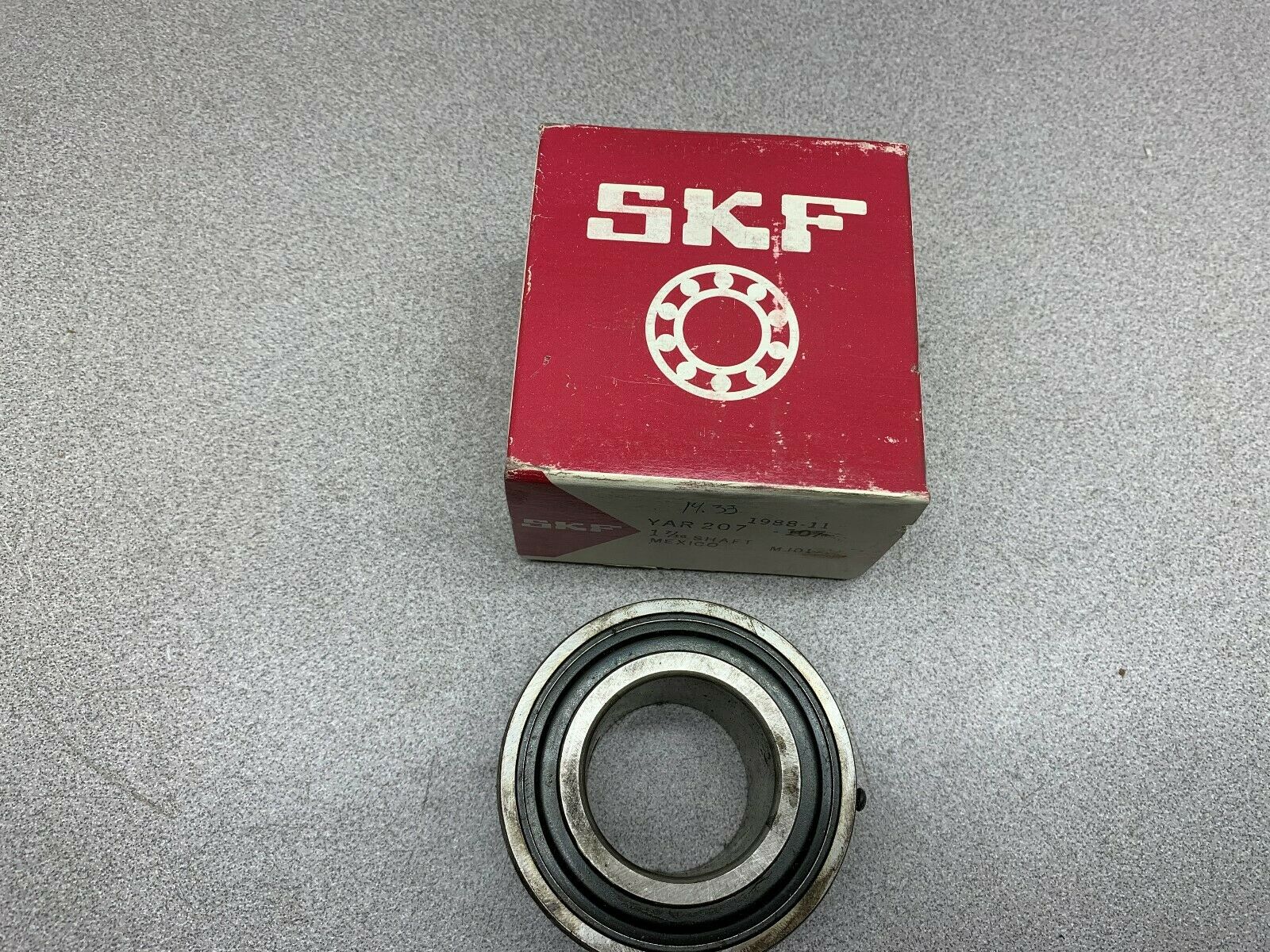 NEW IN BOX SKF BEARING YAR 207