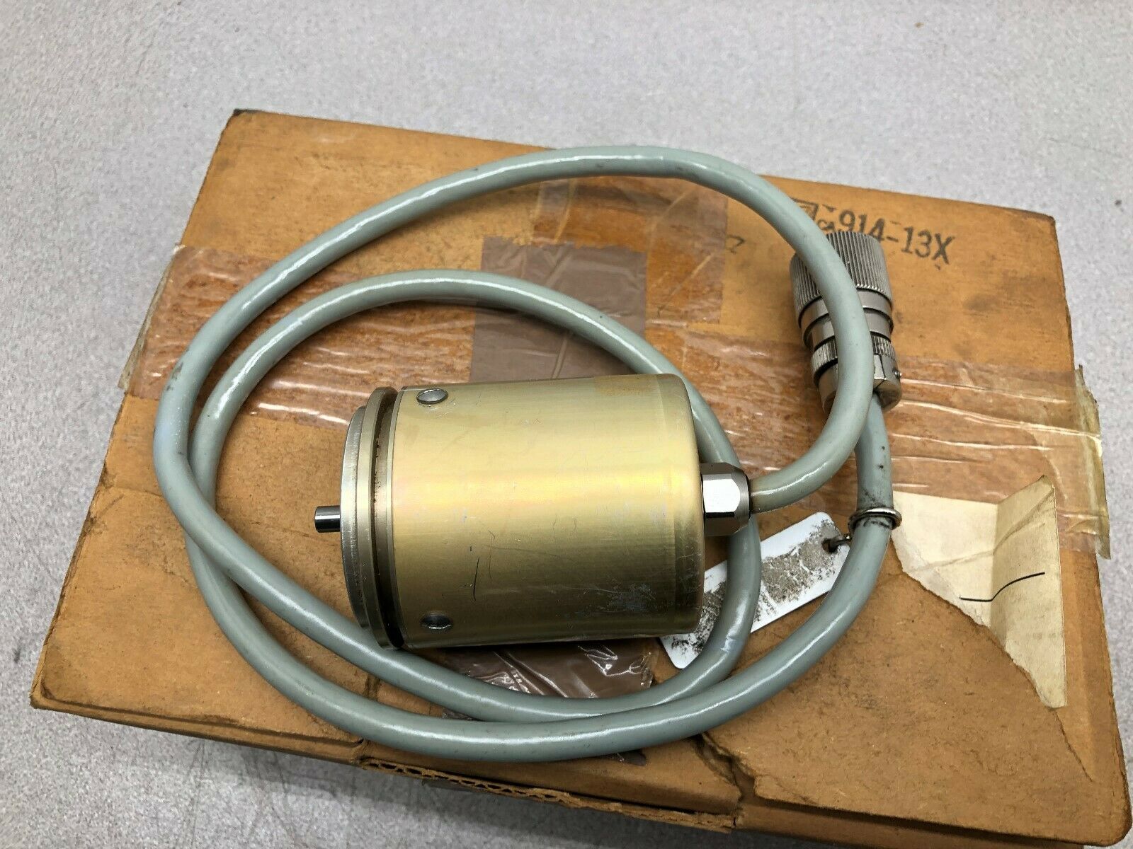 USED HEIDENHAIN ROTORY ENCODER ROD426 1800