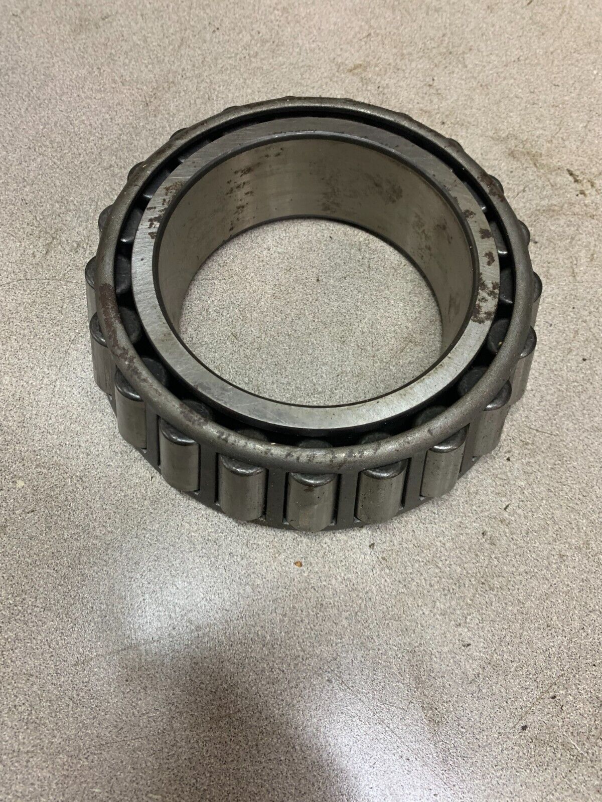 NEW NO BOX BOWER TAPERED ROLLER CONE BEARING 780