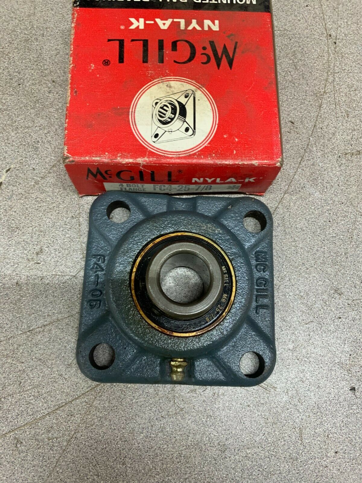 NEW IN BOX MCGILL FLANGE BEARING FC4-25-7/8