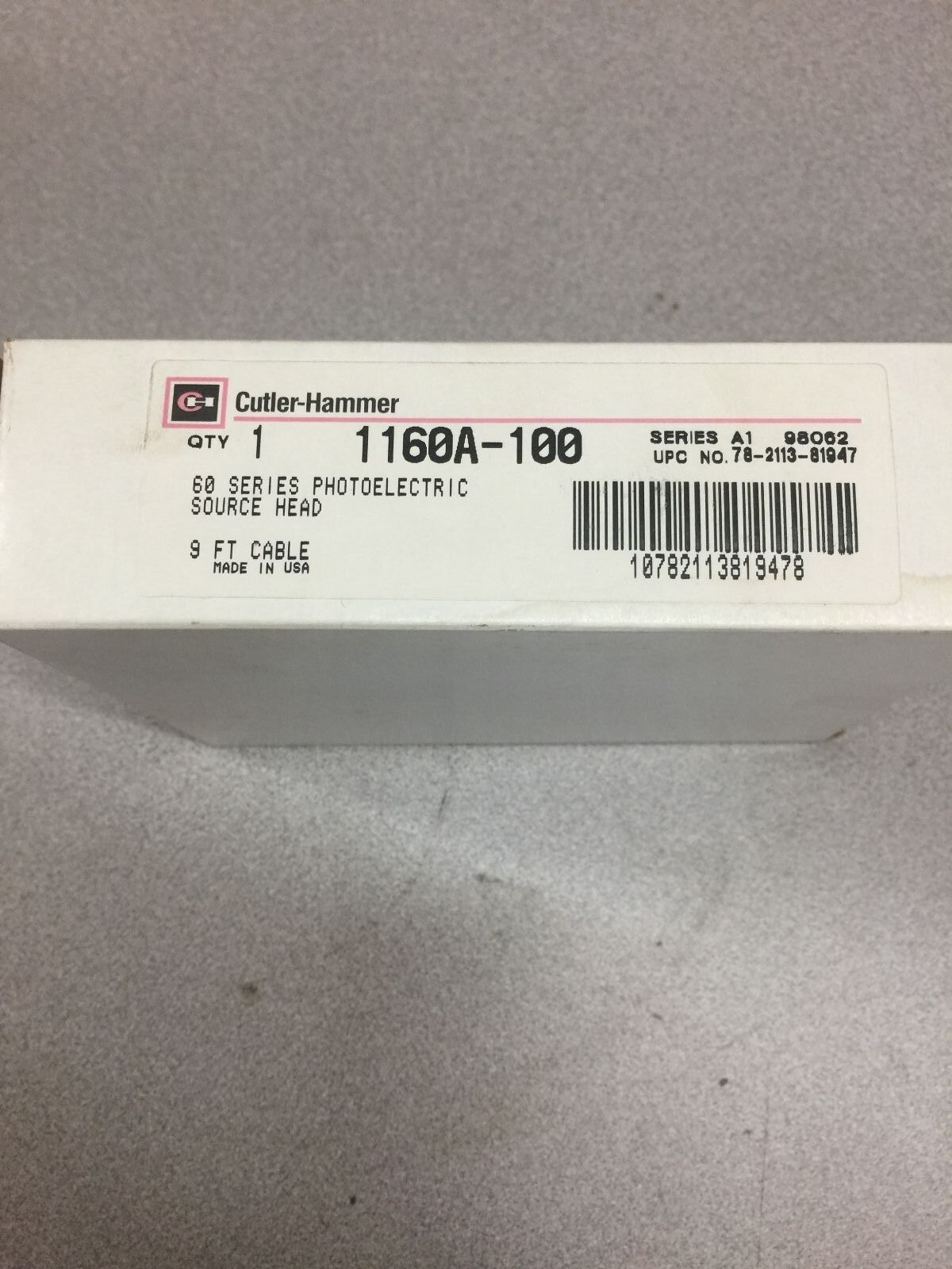 NEW IN BOX CUTLER HAMMER PHOTOLECTRIC SENSOR 1160A-100 SER. A1