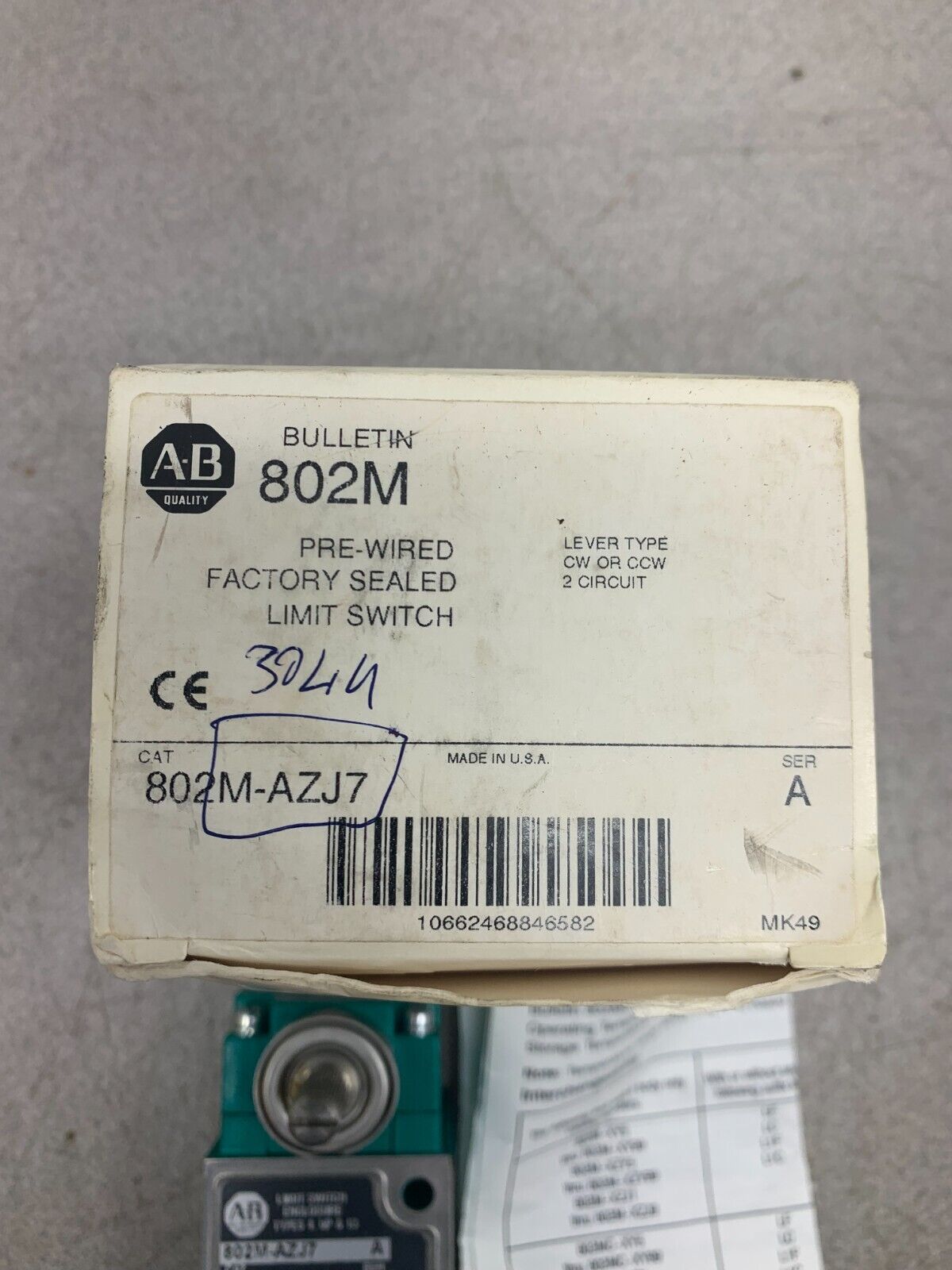 NEW IN BOX ALLEN-BRADLEY LIMIT SWITCH 802M-AZJ7 SERIES A