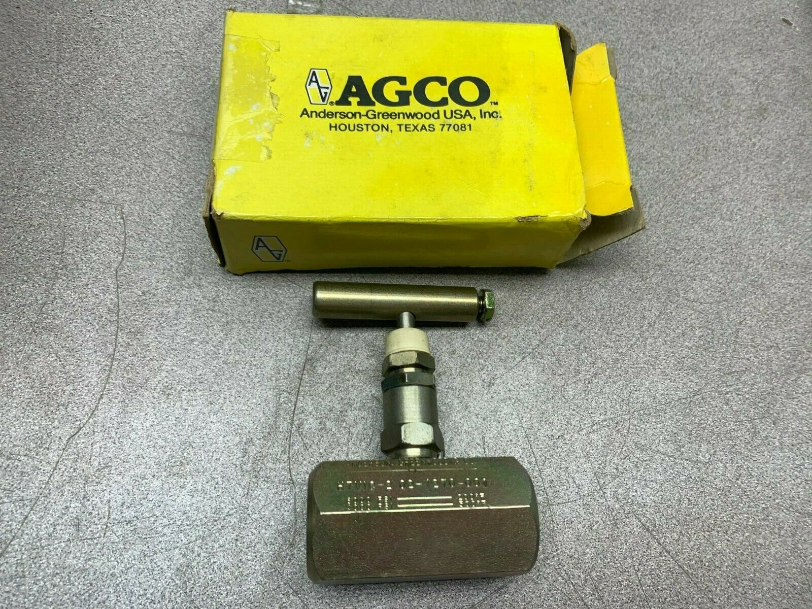 NEW IN BOX AGCO H7VIC-2 VALVE 02-1270-001