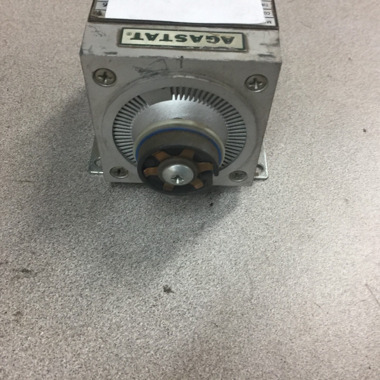 USED TYCO AGASTAT TIME RELAY MISSING KNOB 120 V  20-200 SEC 7012AE