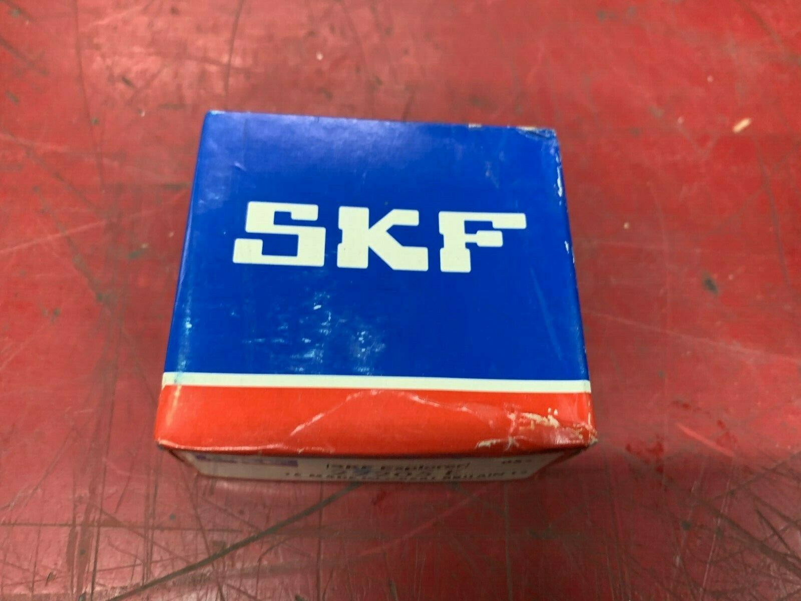 NEW IN BOX SKF BEARING 22205 E