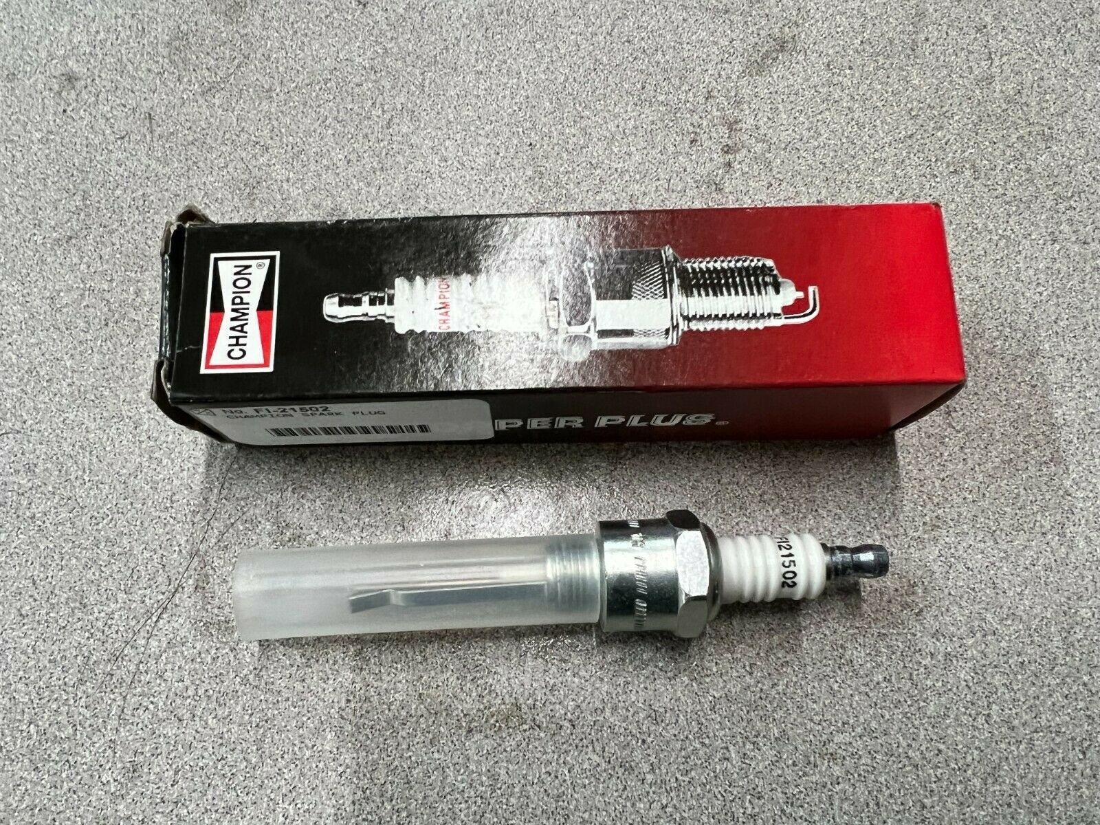 LOT OF 3 NEW IN BOX CHAMPION FI12 1502 SPARK PLUG 221