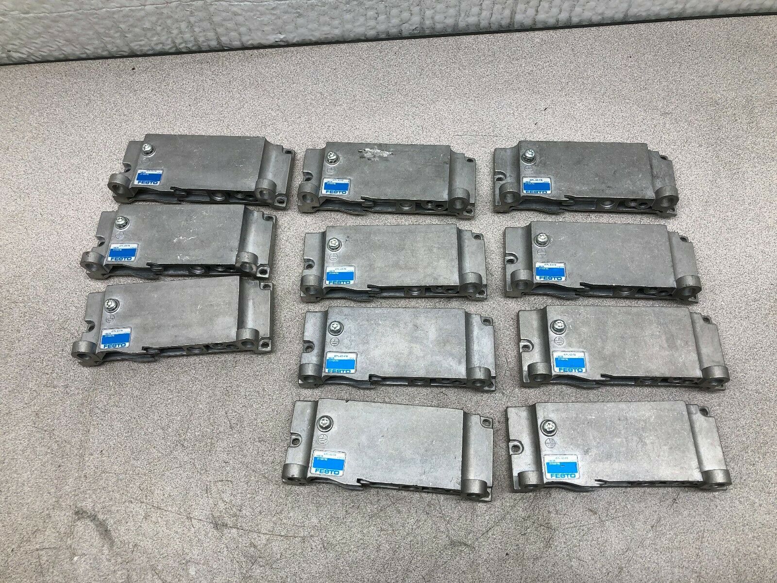 USED (LOT OF 11) FESTO LT HAND END PLATES W O-RINGS 18639 / IEPL-03FB