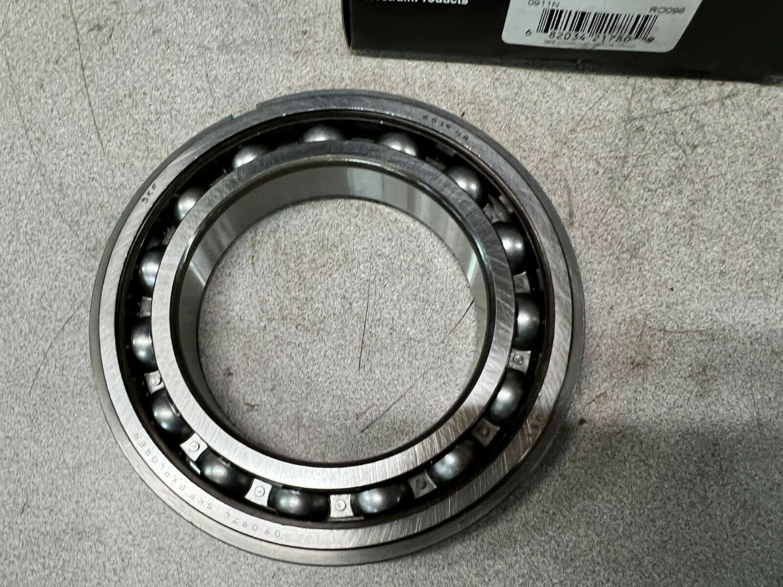 NEW IN BOX DT/SKF 119-L ROLLER BEARING  6019 NR