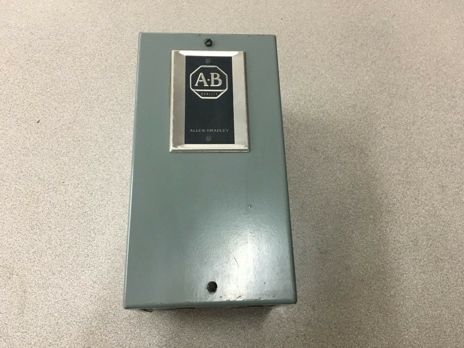 NEW NO BOX ALLEN-BRADLEY 4 POLE RELAY 700-BX441A1 SERIES A