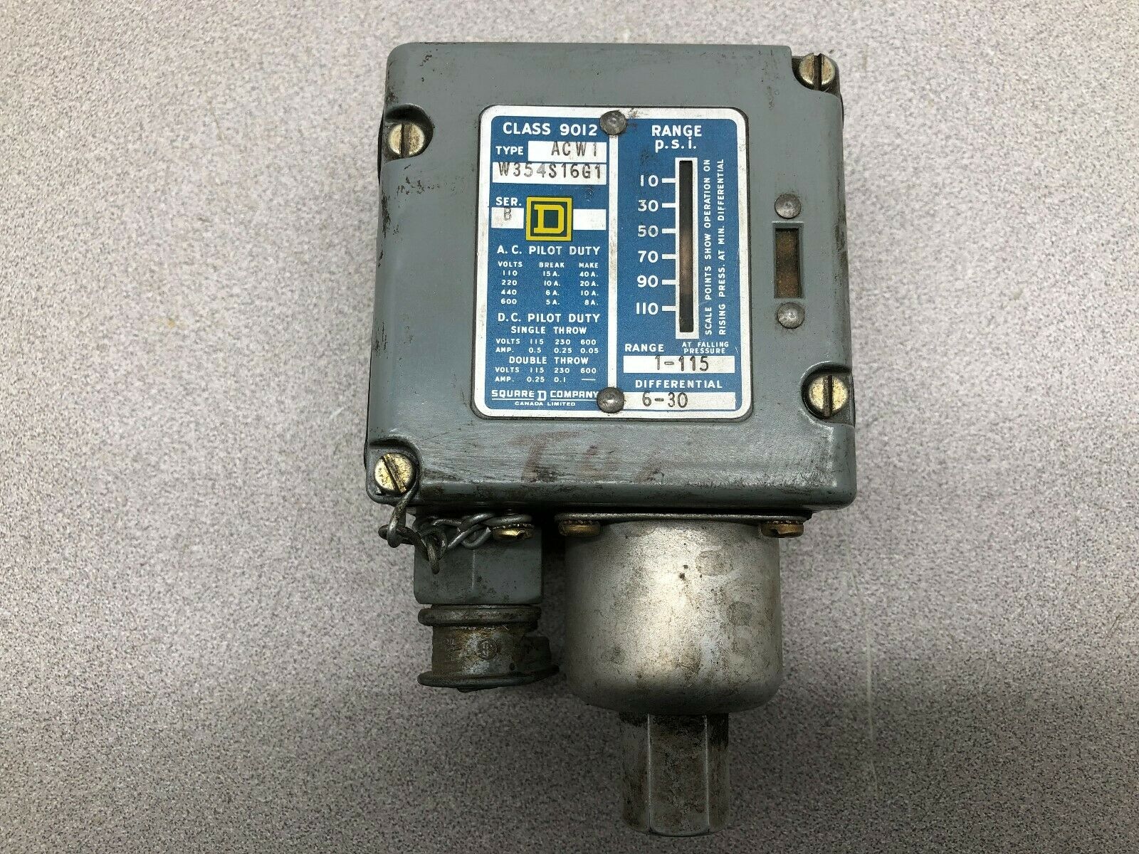 USED SQUARE D 1-115 PSI 6-30 DIFFERENTIAL PRESSURE SWITCH 9012-ACW1