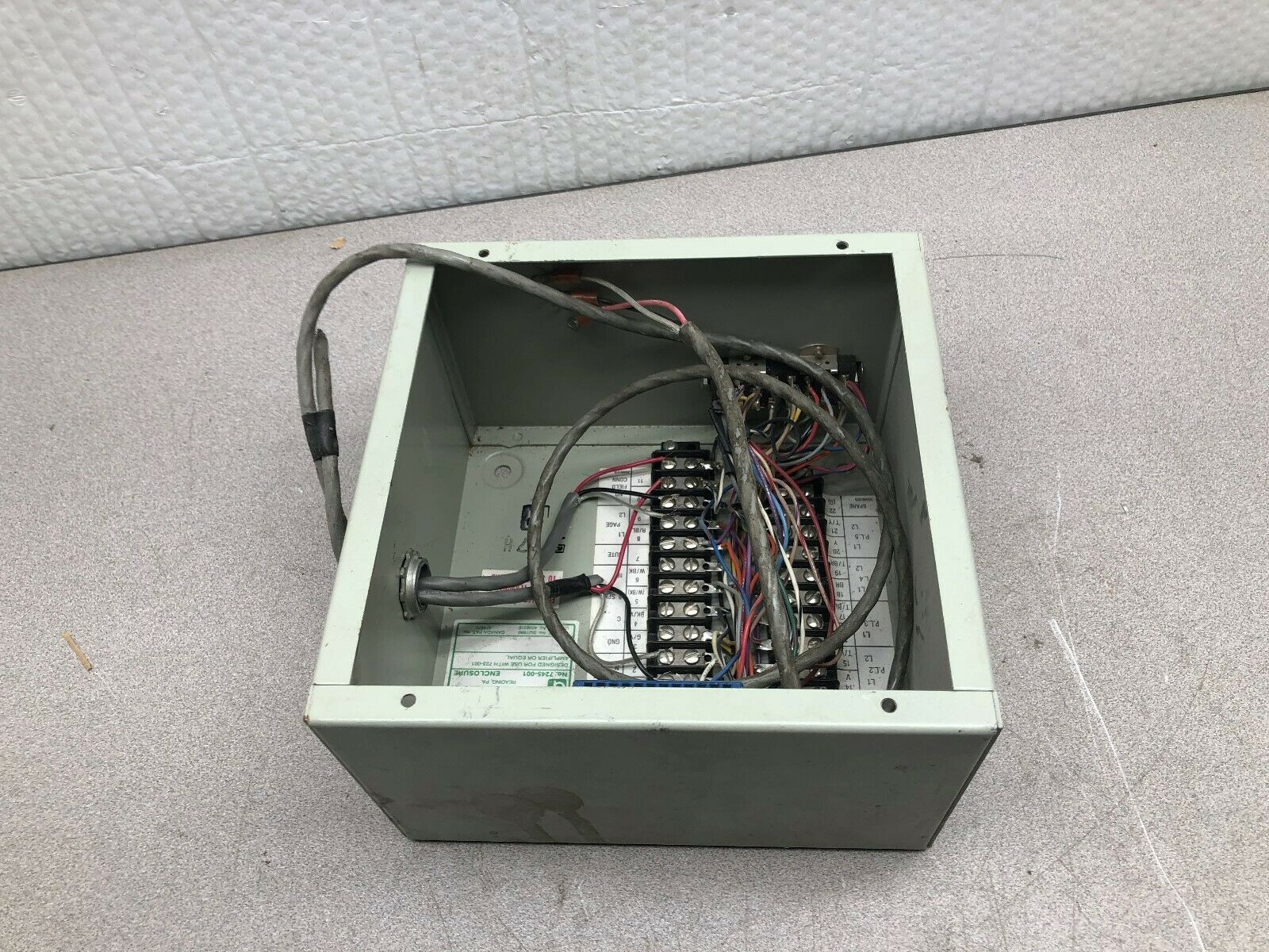 USED GAI-TRONICS ENCLOSURE 7245-001