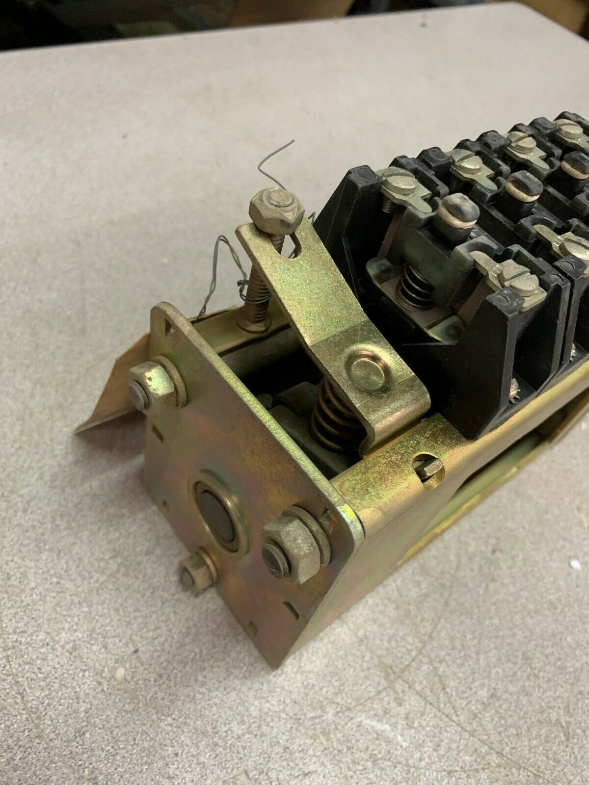 NEW NO BOX ELECTRO SWITCH ROTARY SWITCH 103909LE