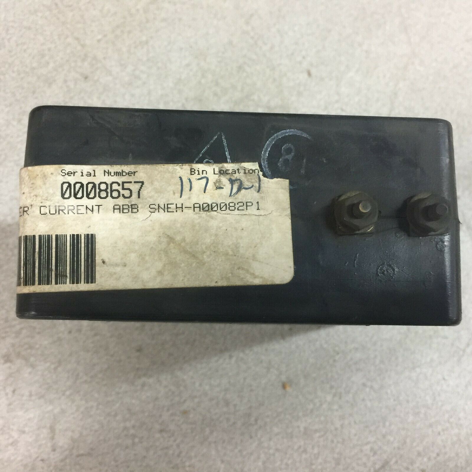 NEW NO BOX ABB 1000:5 600V CURRENT TRANSFORMER 195-102