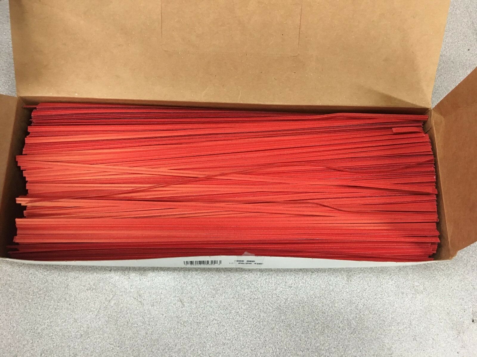 NEW BOX OF 2000 RED PAPER TWIST TIES 12" X 5/32" 2000 COUNT