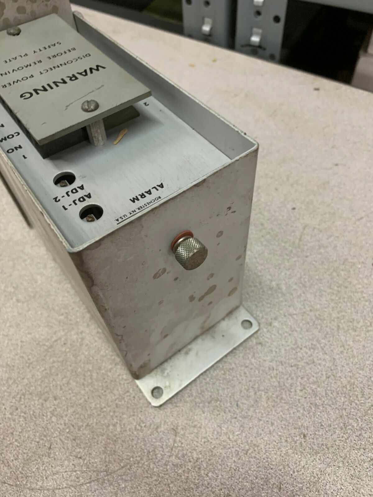 NEW NO BOX TRANSMATION Thermocouple Alarm 520A