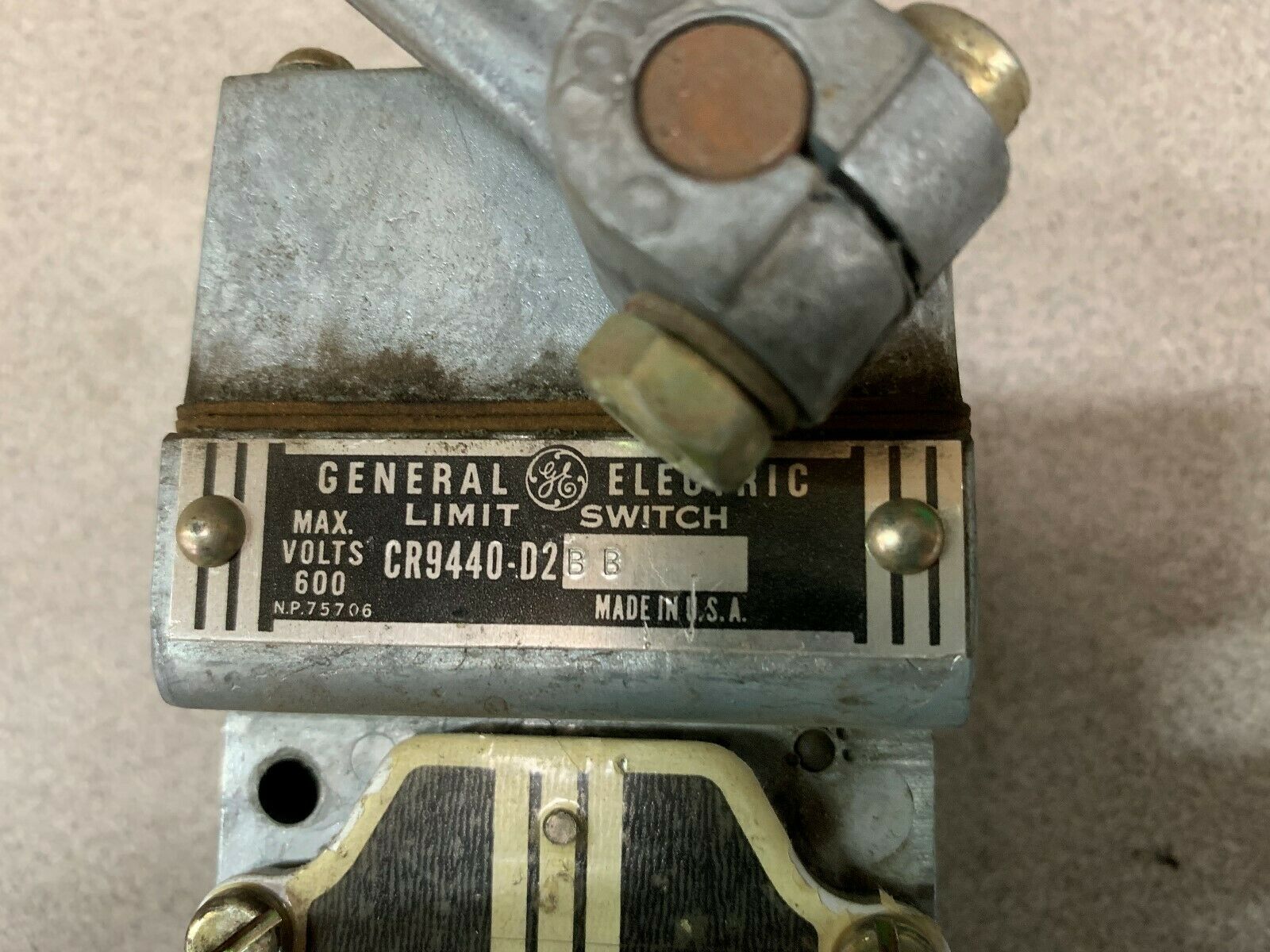 NEW NO BOX GE LIMIT SWITCH CR9440-D2BB