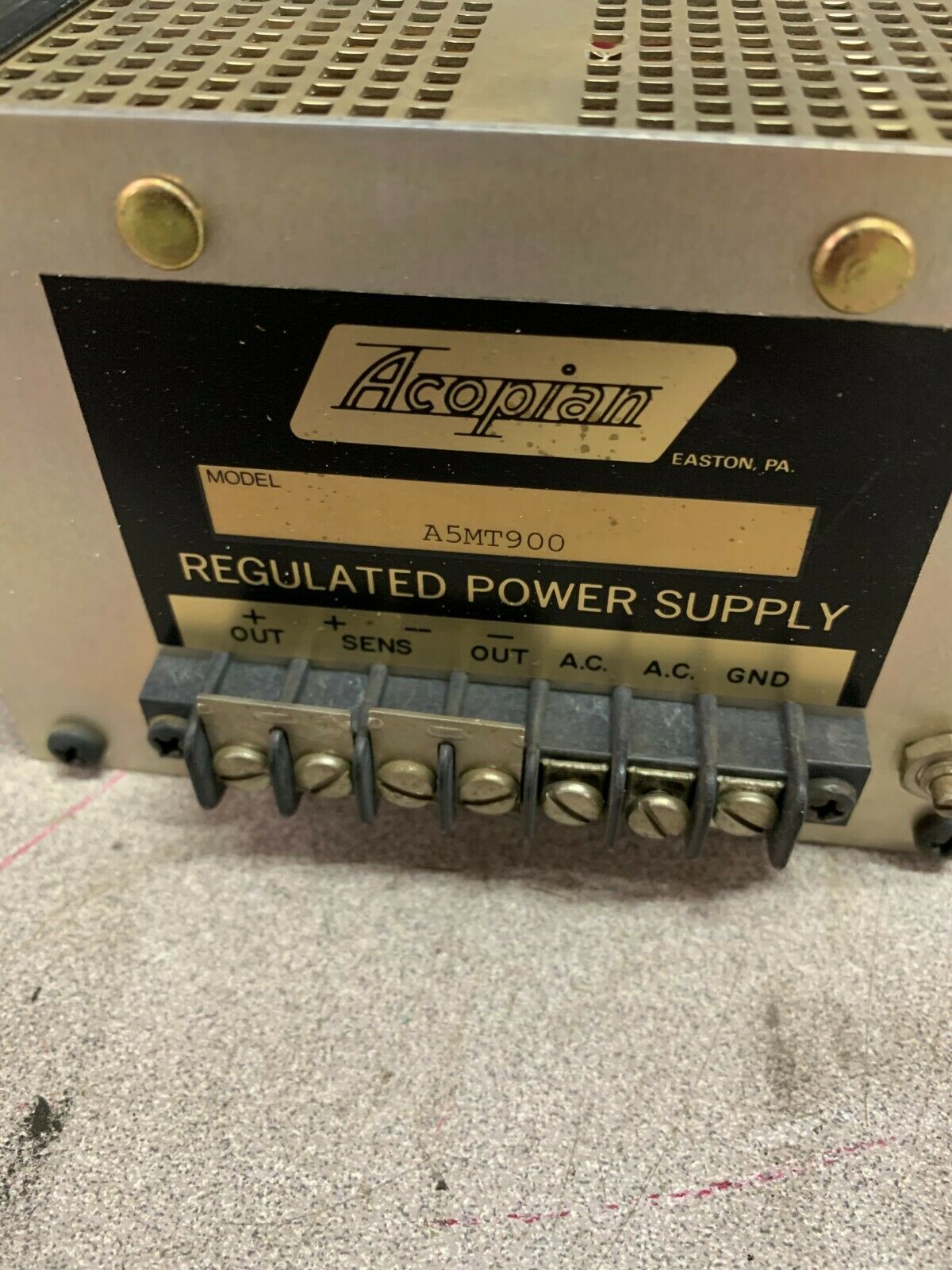 NEW NO BOX ACOPIAN REGULATED POWER SUPPLY A5MT900