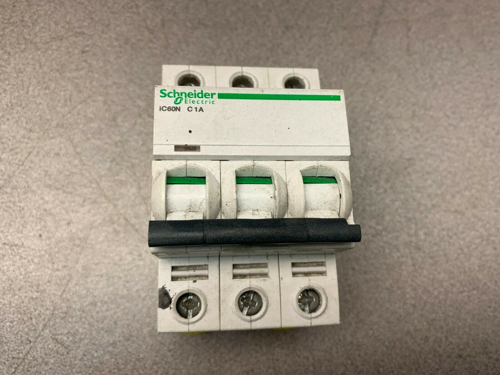 USED SCHNEIDER ELECTRIC IC60N C1A BREAKER IEC/EN 60898-1