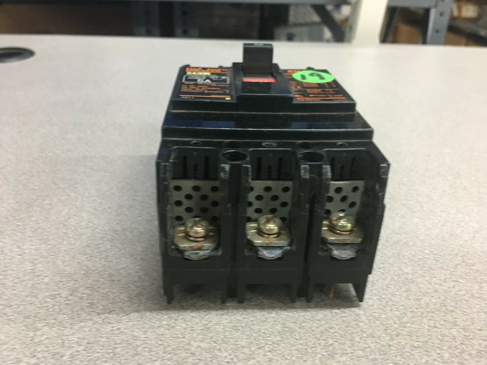 USED FUJI 5AMP Circuit BREAKER SA33B