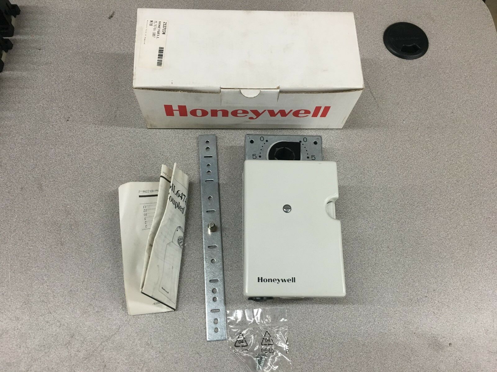 NEW IN BOX HONEYWELL DIRECT COUPLED ACTUATOR ML7474A1007