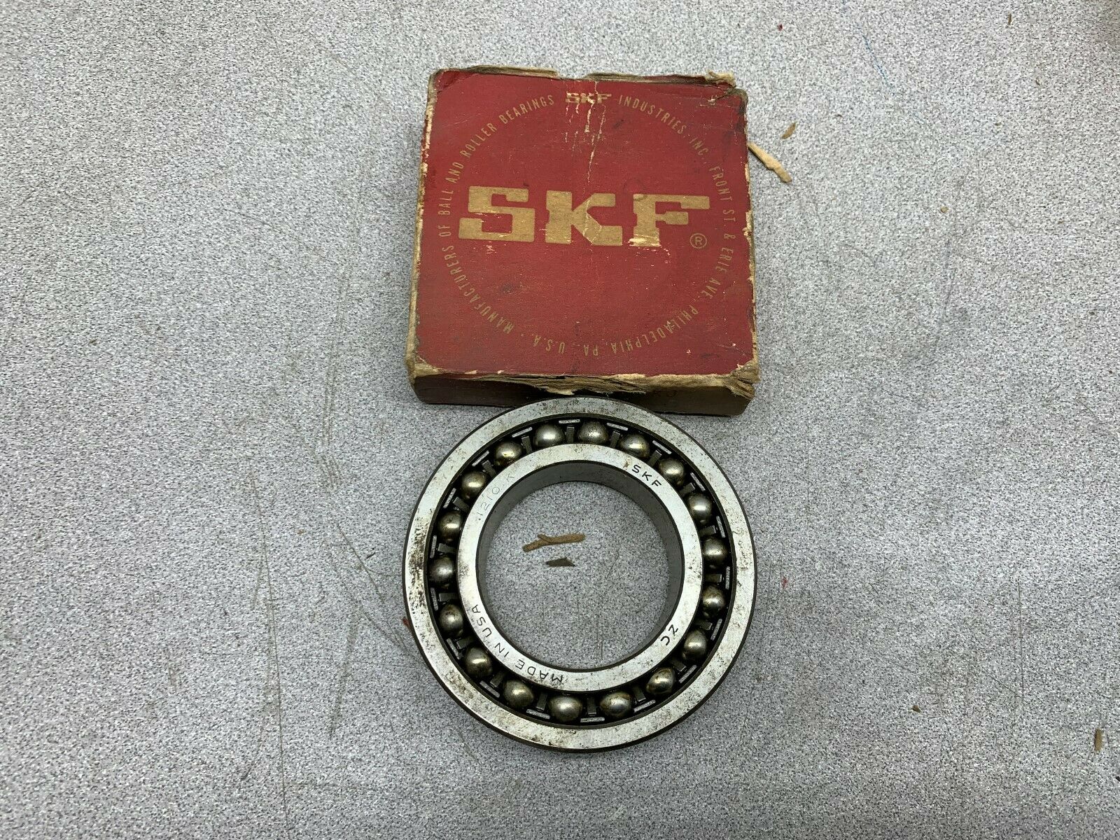 NEW IN BOX SKF BEARING 1210 KJ