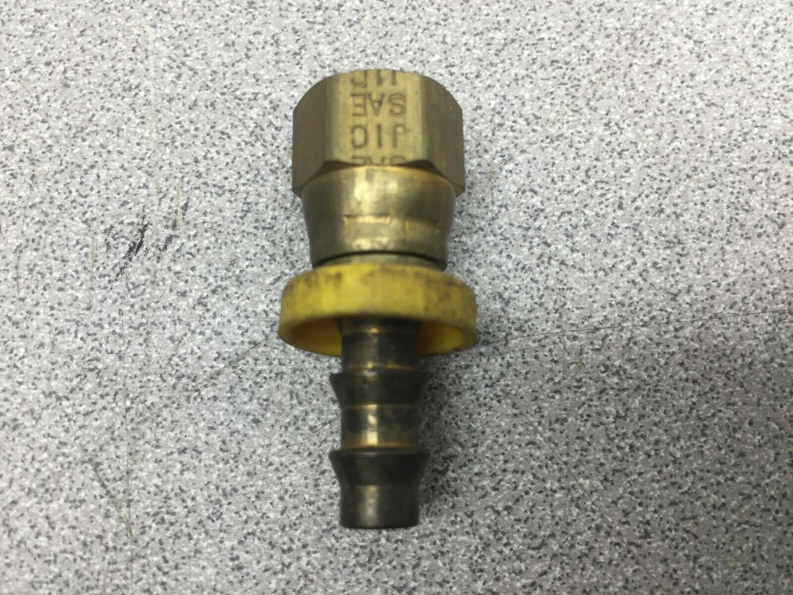 NEW NO BOX PARKER 1/4" PUSHLOCK X 1/4" FEMALE JIC FITTING BR 287-04-04