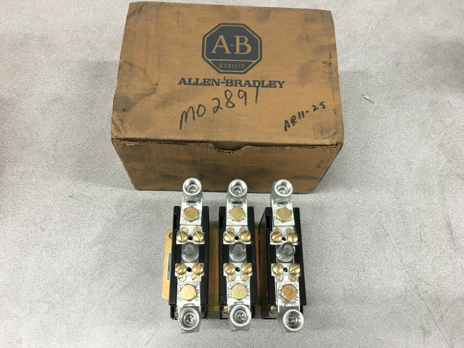 NEW ALLEN-BRADLEY SIZE 3 OVERLOAD RELAY PANEL 3 RELAYS 816-DOV16 SERIES K