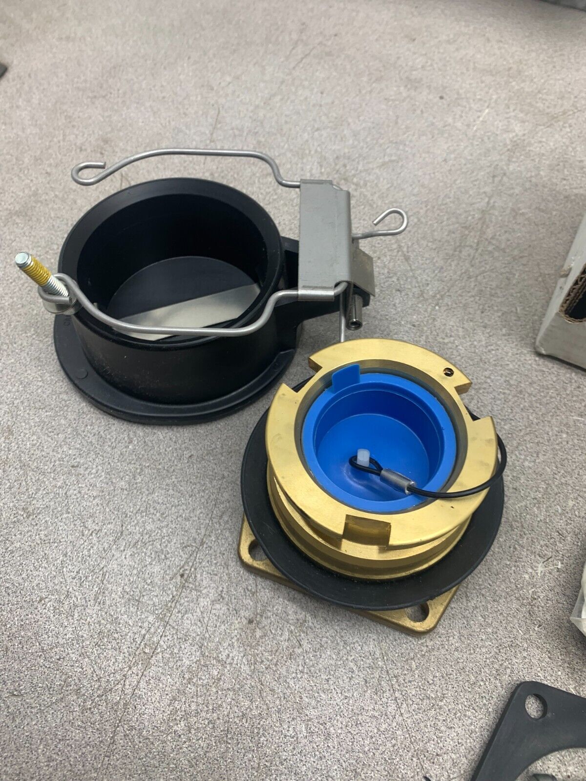 NEW IN BOX MORELECH INTERNATIONAL ADAPTER & CAP 300351P