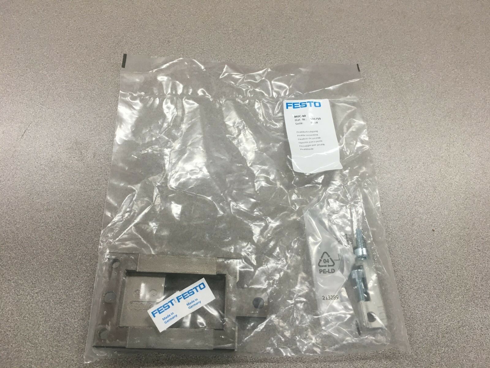 NEW FESTO 531755 PROFILE MOUNTING MUC-40