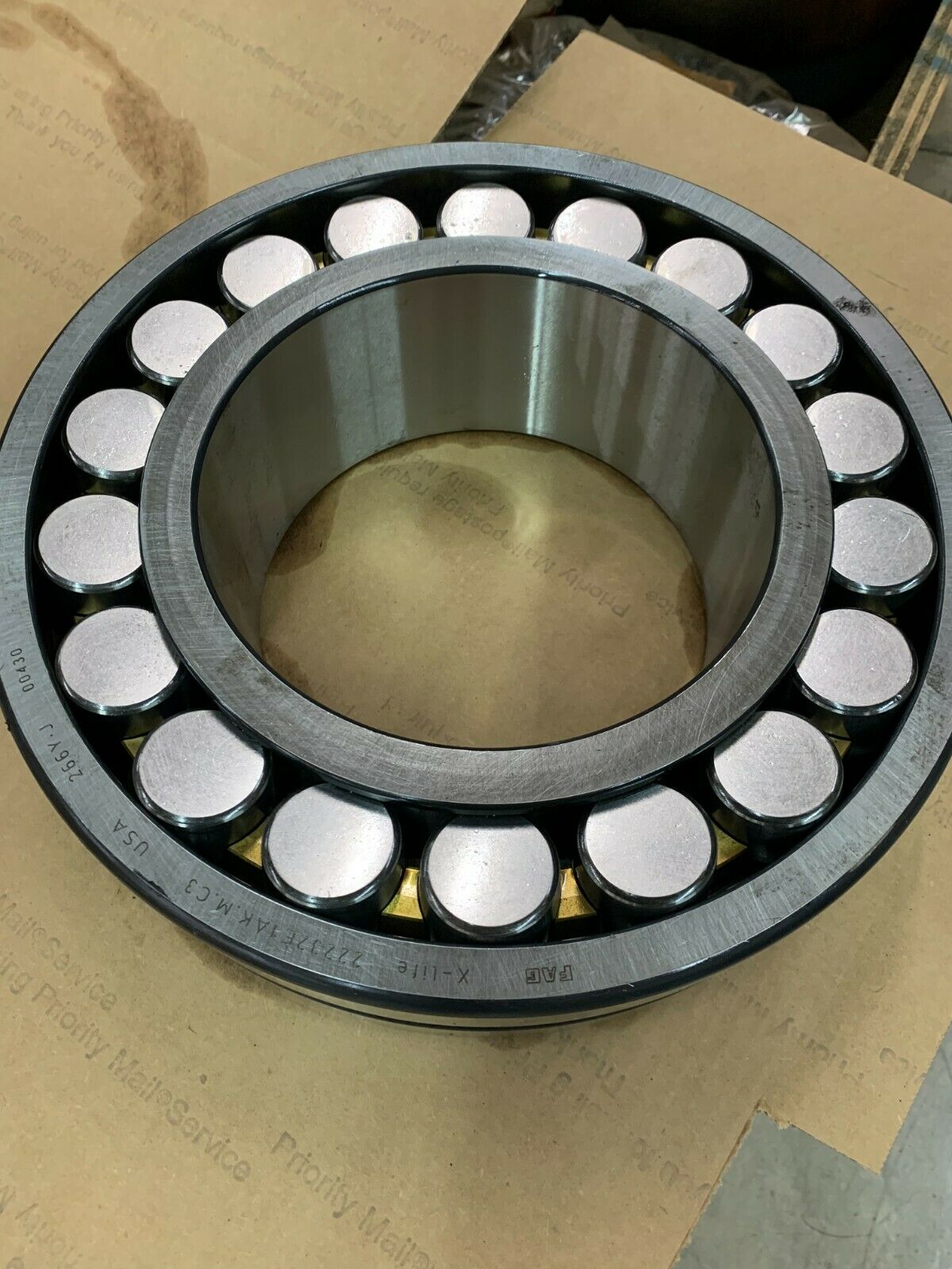 NEW NO BOX FAG 22232E1AKMC3 DOUBLE ROW SPHERICAL ROLLER BEARING 22232E1AK.M.C3