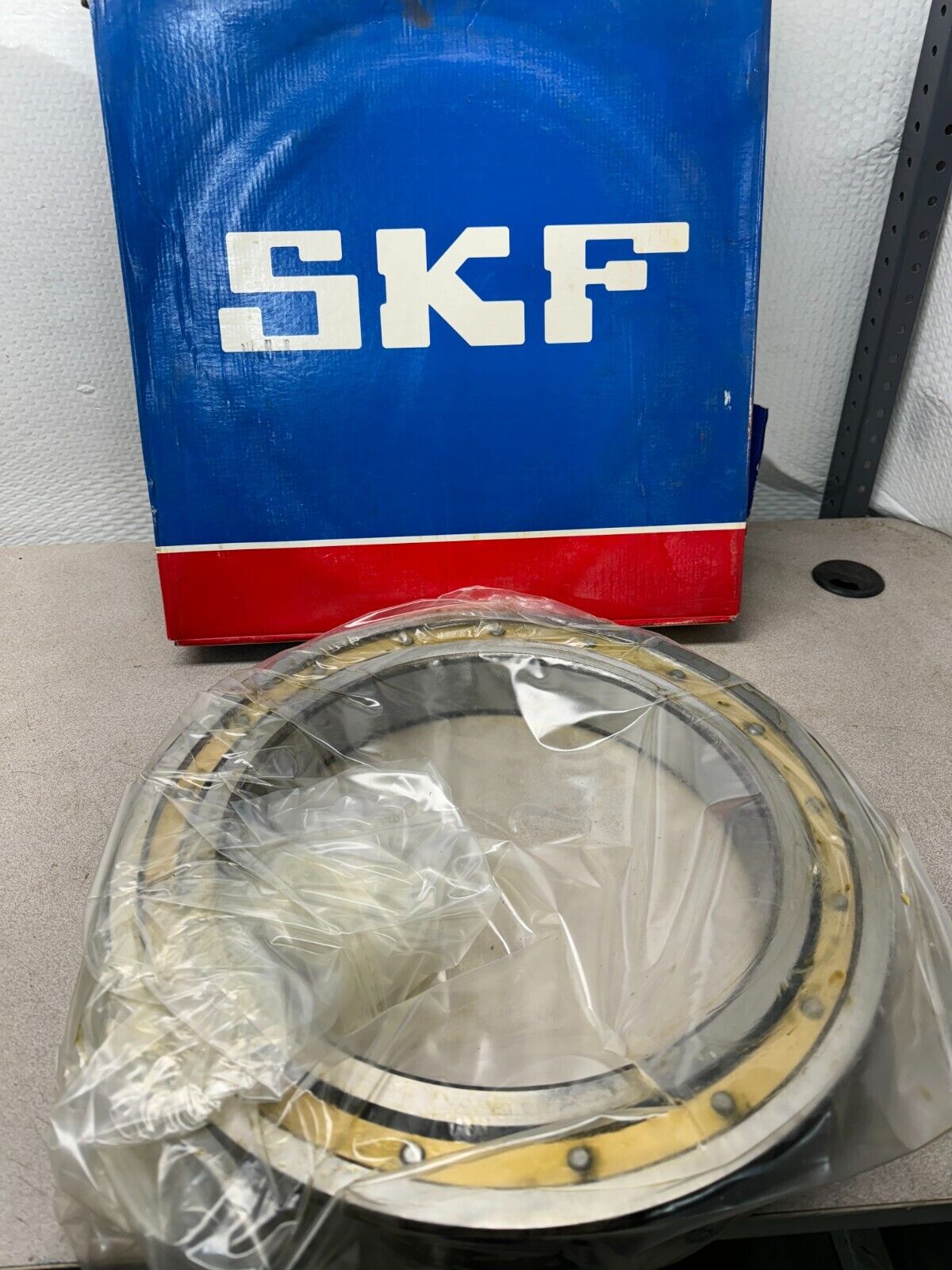 NEW IN BOX SKF 61960 MA DEEP GROOVE RADIAL BALL BEARING 61960MA